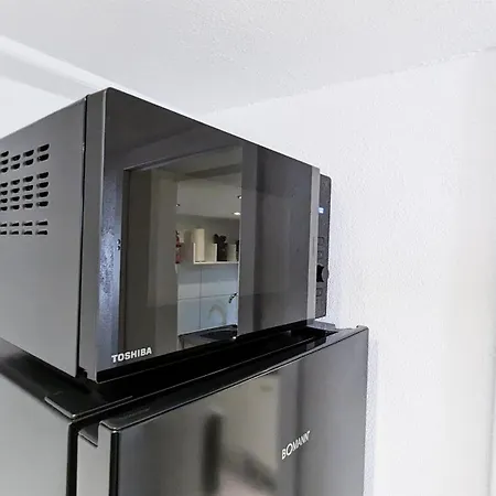 Apartment Alfa-ludwigsburg-city-3-zimmer-5-betten-kueche-netflix-inet-wm *