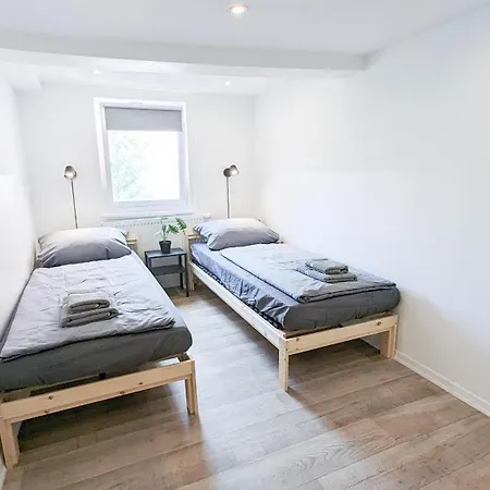 Alfa-ludwigsburg-city-3-zimmer-5-betten-kueche-netflix-inet-wm Apartment