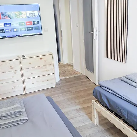 Alfa-ludwigsburg-city-3-zimmer-5-betten-kueche-netflix-inet-wm * Ludwigsburg