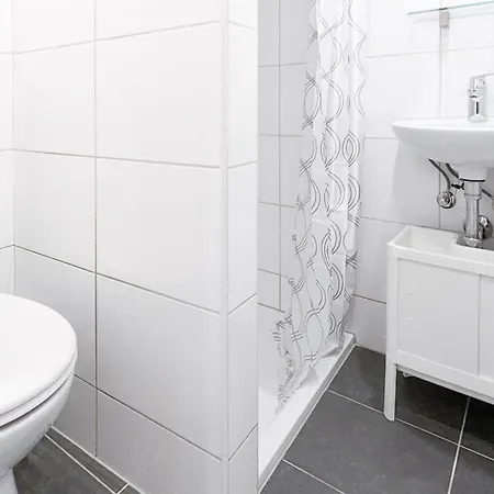 Alfa-ludwigsburg-city-3-zimmer-5-betten-kueche-netflix-inet-wm * Ludwigsburg