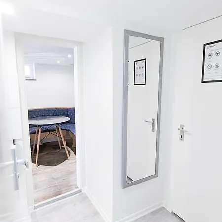 Apartment Alfa-ludwigsburg-city-3-zimmer-5-betten-kueche-netflix-inet-wm