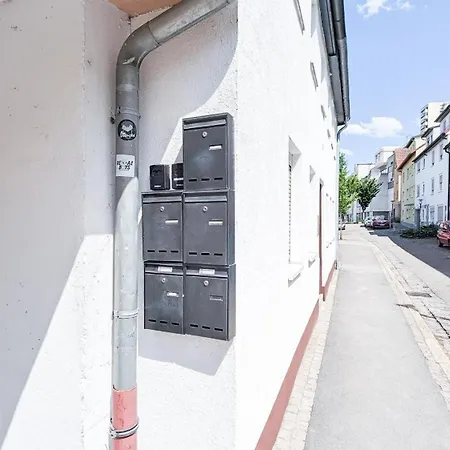 Alfa-ludwigsburg-city-3-zimmer-5-betten-kueche-netflix-inet-wm Apartment